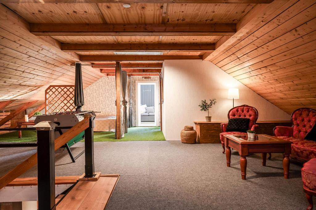Unique Rustic Property In Skane Linderod Экстерьер фото